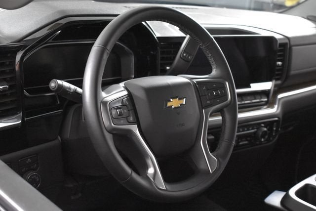 2025 Chevrolet Silverado 1500 LT (2FL)