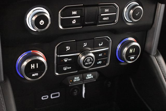 2023 GMC Yukon XL SLE