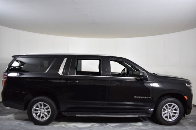 2022 Chevrolet Suburban LS