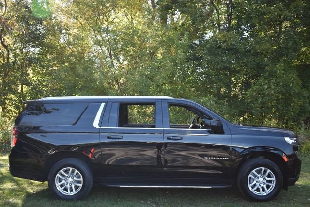 2022 Chevrolet Suburban LS