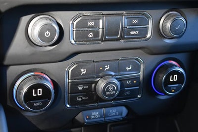 2022 Chevrolet Suburban LS