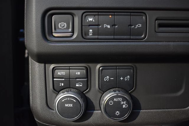 2022 Chevrolet Suburban LS