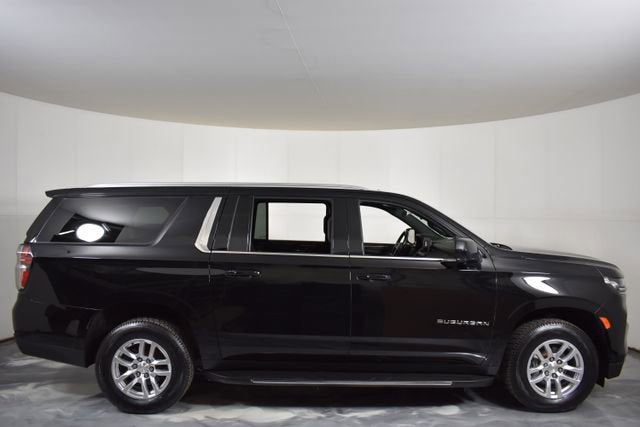 2022 Chevrolet Suburban LS