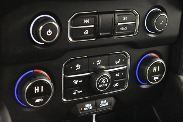 2022 Chevrolet Suburban LS