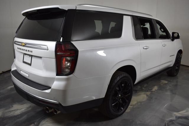 2023 Chevrolet Suburban High Country