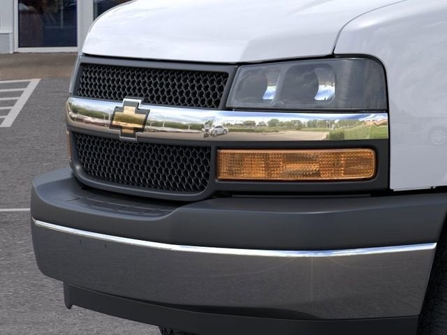 2026 Chevrolet Express Cutaway 3500 1WT
