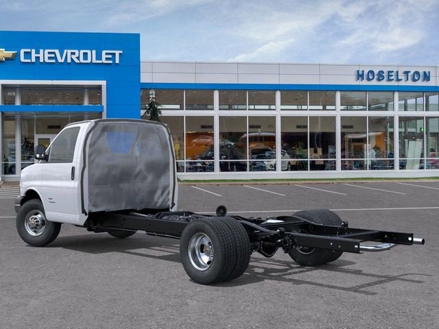 2025 Chevrolet Express Cutaway 3500 1WT