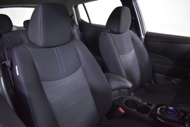 2022 Nissan LEAF SV PLUS