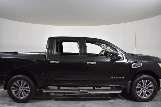 2017 Nissan Titan SL