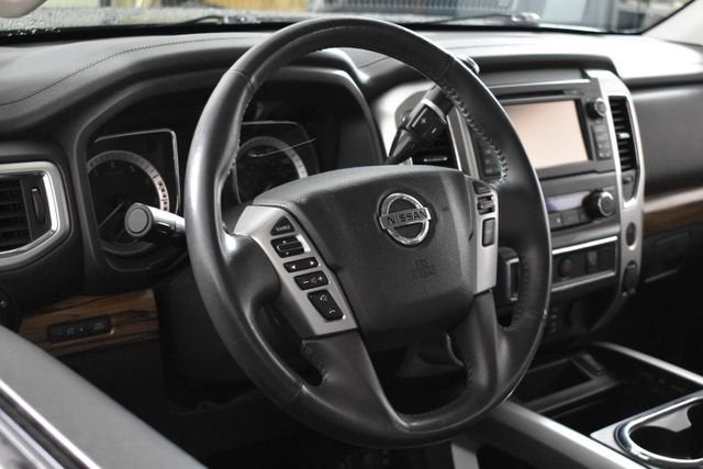 2017 Nissan Titan SL