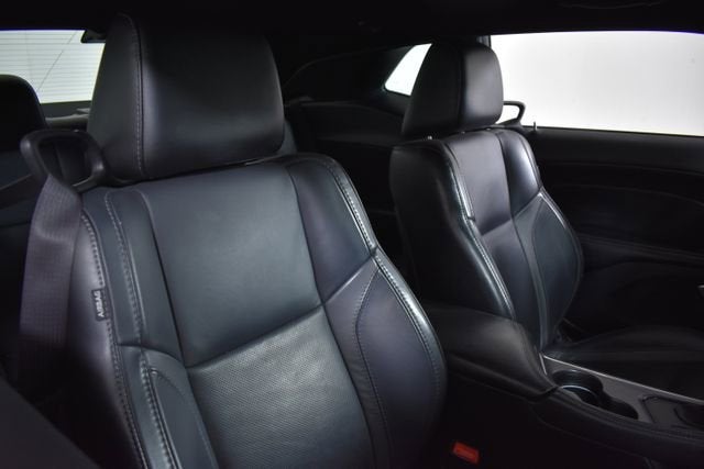 2016 Dodge Challenger SXT Plus