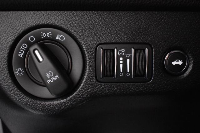 2016 Dodge Challenger SXT Plus