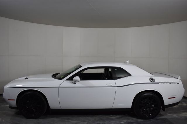 2016 Dodge Challenger SXT Plus