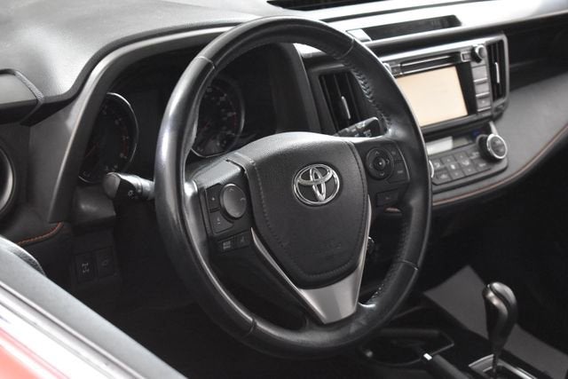 2017 Toyota RAV4 SE