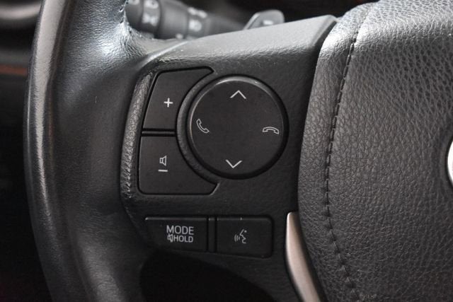 2017 Toyota RAV4 SE