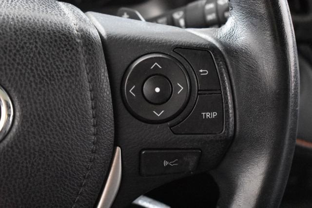 2017 Toyota RAV4 SE