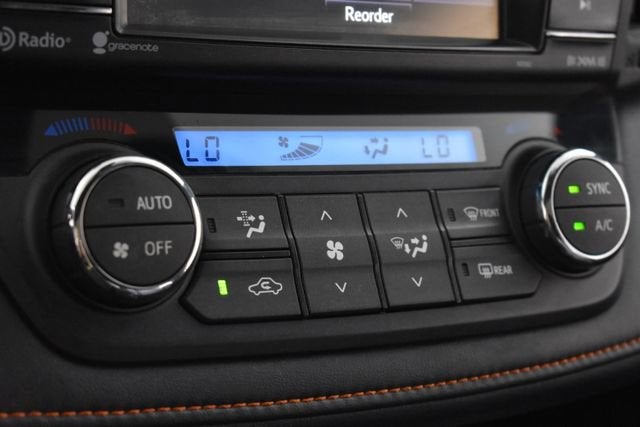 2017 Toyota RAV4 SE