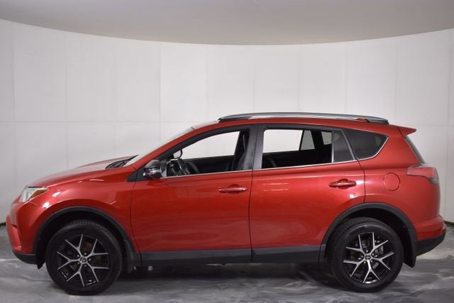 2017 Toyota RAV4 SE
