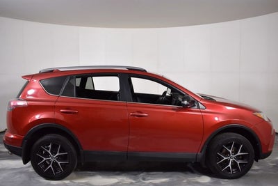 2017 Toyota RAV4 SE