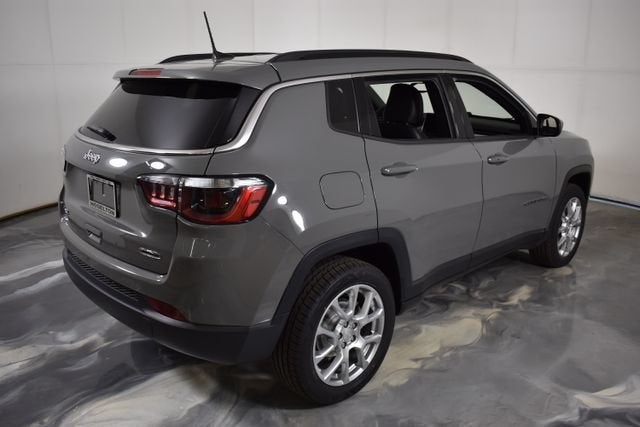 2023 Jeep Compass Latitude Lux