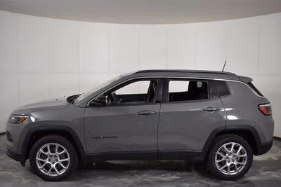 2023 Jeep Compass Latitude Lux