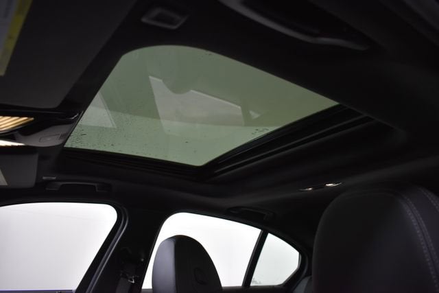 2024 BMW 3 Series 330i xDrive