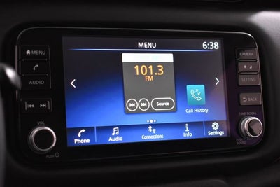 2023 Nissan Kicks SR