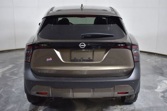 2025 Nissan Kicks SV