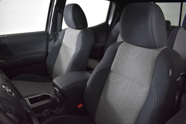 2022 Toyota Tacoma 4WD SR