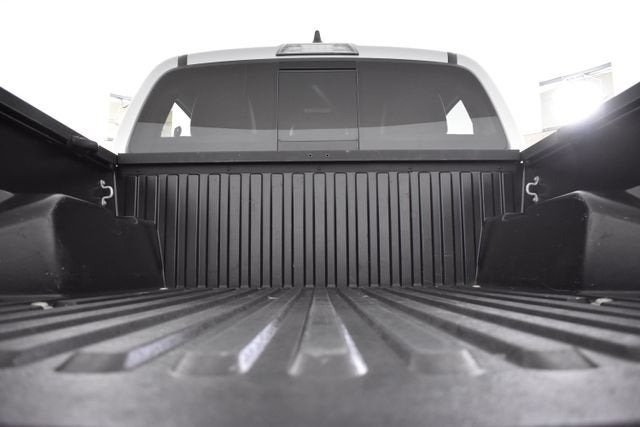 2022 Toyota Tacoma 4WD SR
