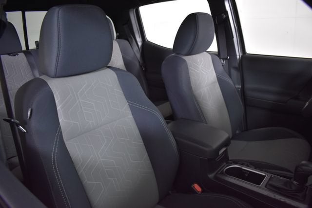 2022 Toyota Tacoma 4WD SR