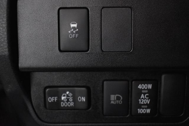 2022 Toyota Tacoma 4WD SR