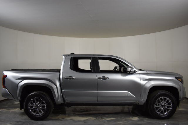 2024 Toyota Tacoma 4WD SR5