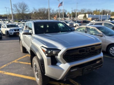 2025 Toyota Tacoma 4WD SR