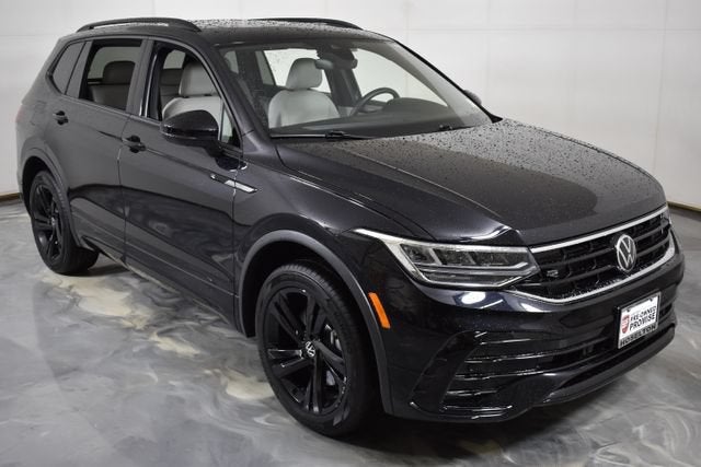 2024 Volkswagen Tiguan SE R-Line Black