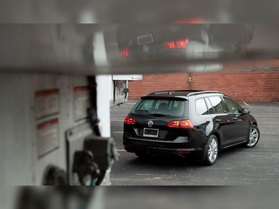2015 Volkswagen Golf SportWagen TDI S