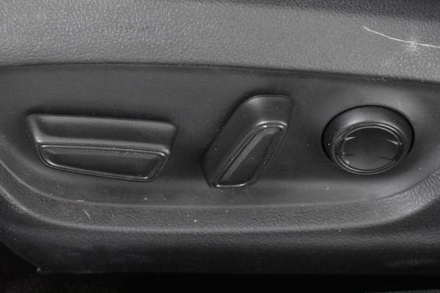 2018 Toyota Camry Hybrid LE