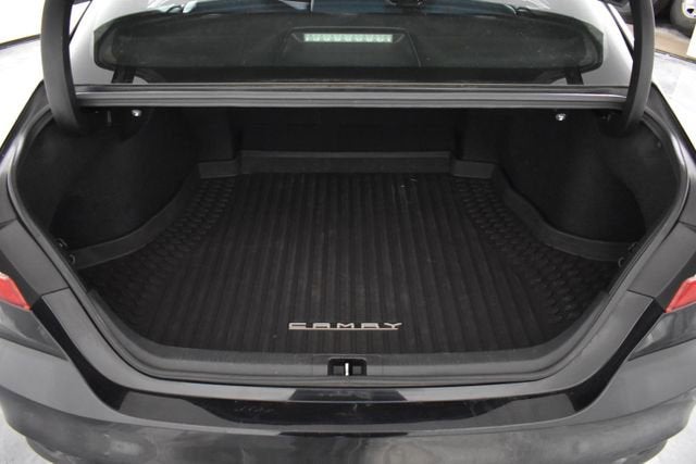 2018 Toyota Camry Hybrid LE