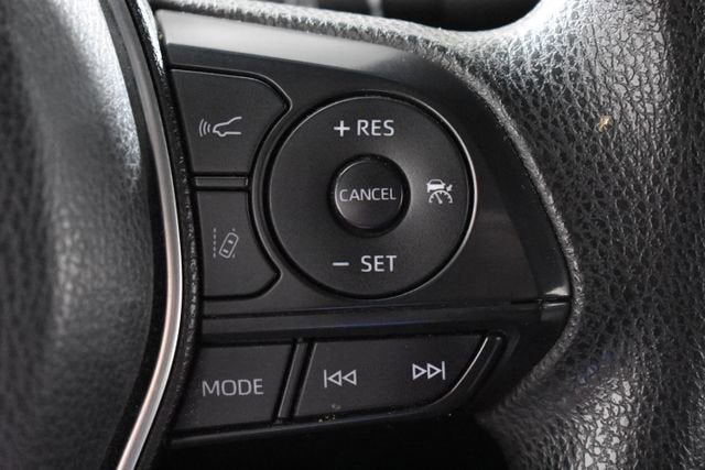 2018 Toyota Camry Hybrid LE