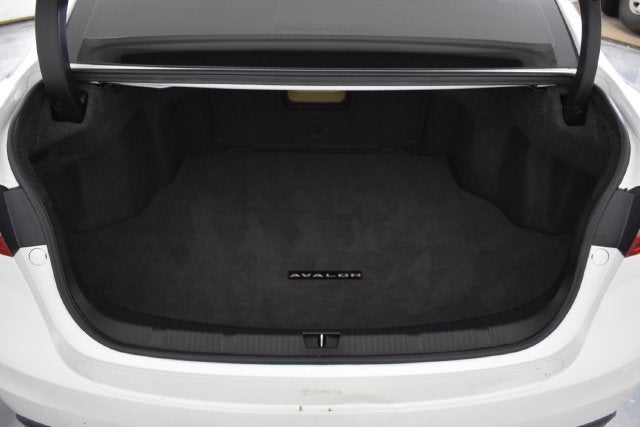 2017 Toyota Avalon XLE