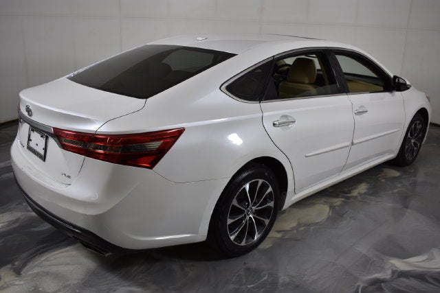 2017 Toyota Avalon XLE