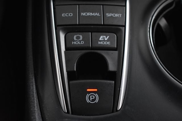2020 Toyota Camry Hybrid LE