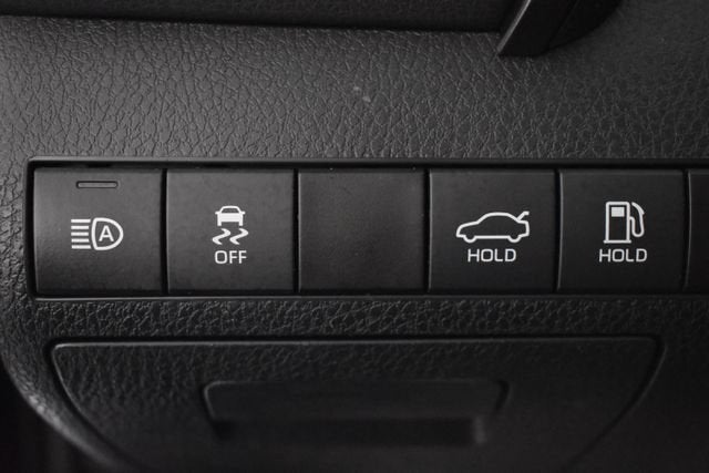 2020 Toyota Camry Hybrid LE