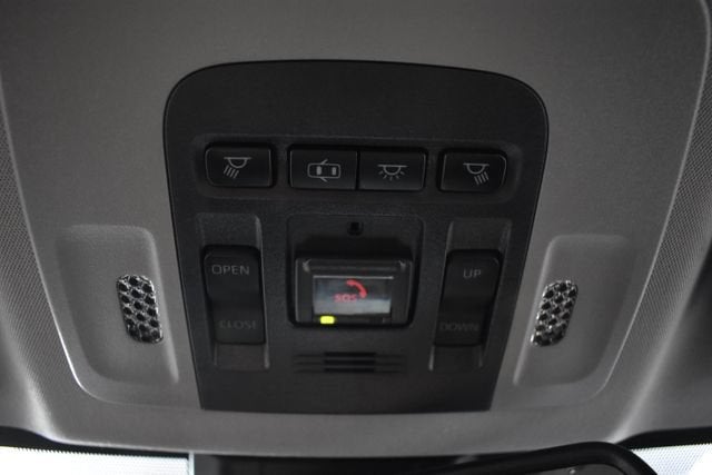 2020 Toyota Camry Hybrid LE