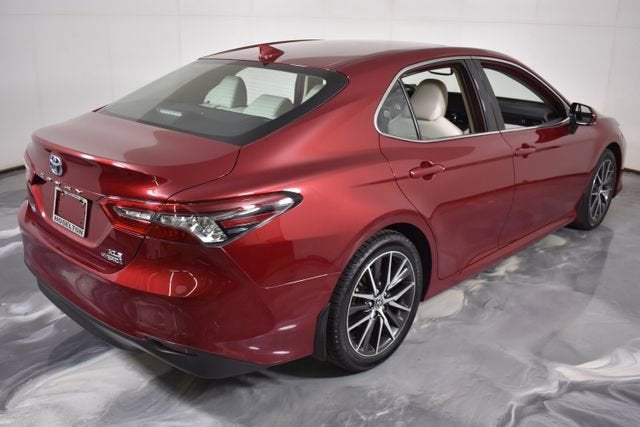 2021 Toyota Camry Hybrid XLE