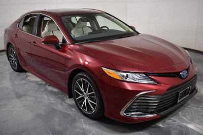 2021 Toyota Camry Hybrid XLE