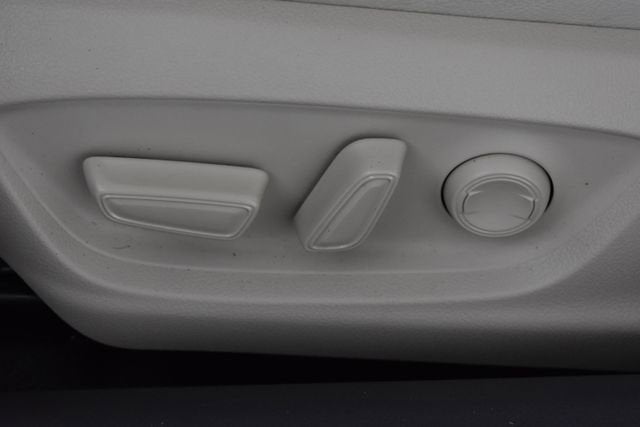 2021 Toyota Camry Hybrid XLE