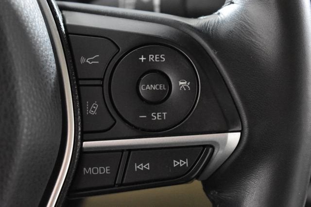 2021 Toyota Camry Hybrid XLE