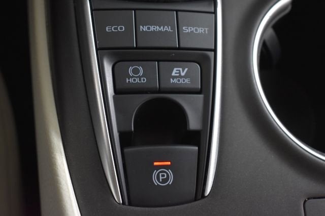 2021 Toyota Camry Hybrid XLE