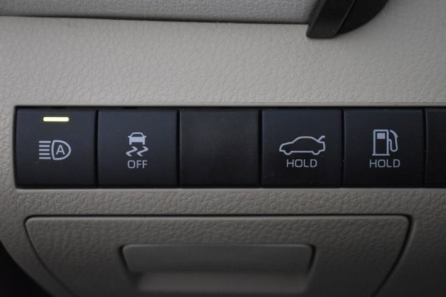 2021 Toyota Camry Hybrid XLE